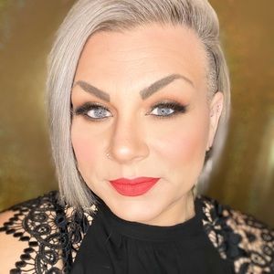 Meet your Posher, Nichole